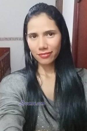 160418 - Karol Age: 42 - Colombia