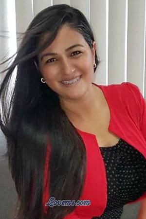 185314 - Yuri Age: 39 - Costa Rica